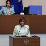 Корнелия Нинова: Ние останахме единствената алтернатива, която не се прегърна с мафията  