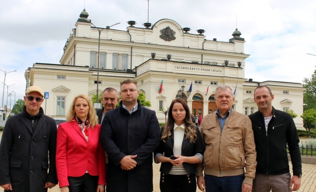 Първата законодателна инициатива на ЛЕВИЦАТА в 50 ото Народно събрание ще