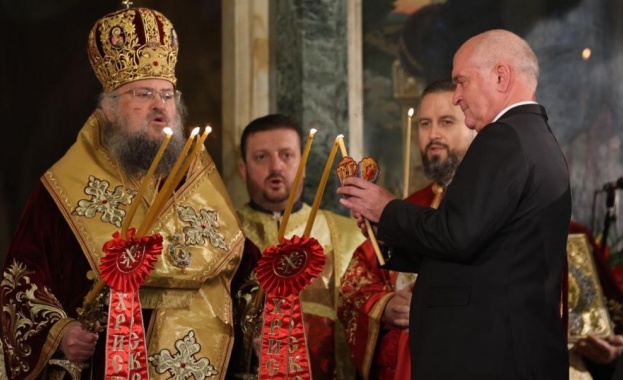 Врачанският митрополит Григорий оглави литургията за Възкресение в „Св. Александър Невски“