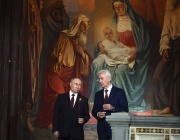 Путин присъстваше на празничната литургия за Възкресение