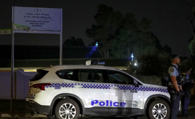 16 годишен радикализиран тийнейджър е бил застрелян от полицията след като