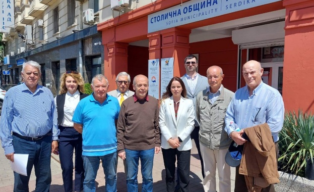 Водачът на ЛЕВИЦАТА в 24 МИР д р Пламена Заячка заедно