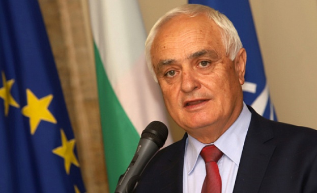 Министър Запрянов: Отношението към Българската армия се промени, вече не е подценявана