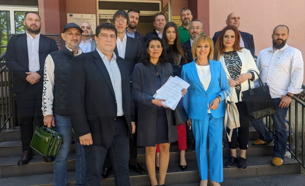 “Солидарна България“ регистрираха пълни листи в София и за евровота начело с Григорова, Манолова и доц. Сивилов