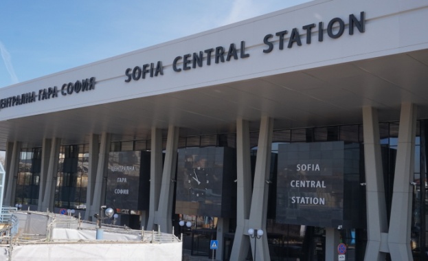 Влиза в сила временна промяна в движението на влаковете през Централна гара София