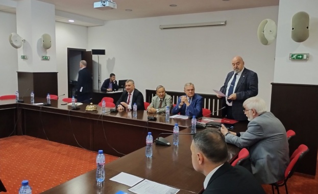 Лидерът на АБВ председател на Международния институт за сигурност и