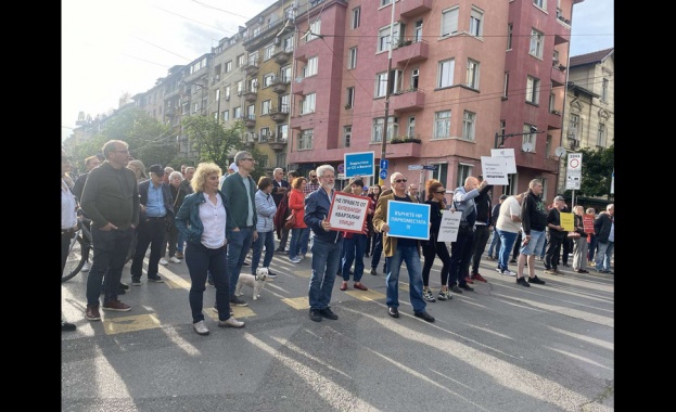 Трети ден на протести в центъра на София