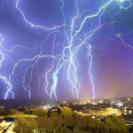 Дъждове, гръмотевици и градушки през новата седмица