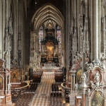 Припаднал възрастен турист беше спуснат на носилка от кула на катедралата „Свети Стефан“ във Виена