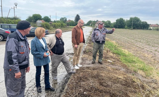 Манолова: Държавата е абдикирала напълно от малките земеделски производители