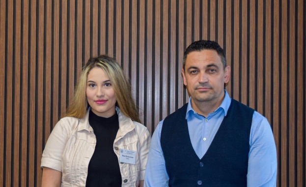 Кметът на Община Етрополе инж Владимир Александров посрещна учениците от