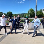 С хора и народни песни "Възраждане" откри предизборната си кампания в Перник 