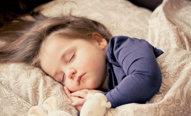 Децата, които хронично страдат от недостиг на сън като малки,