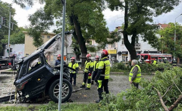 След тежката катастрофа в Пловдив при която загинаха млад мъж