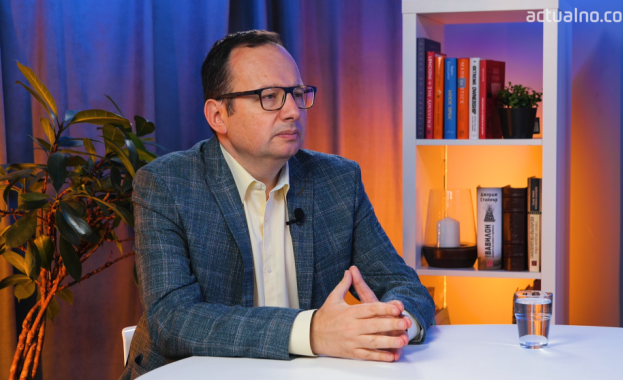 Сноши в предаването Още от деня по БНТ Николай Кръстев