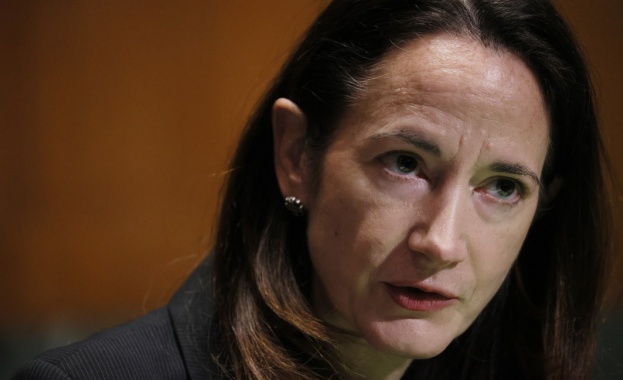 Има все по голям брой чуждестранни фактори включително недържавни които се