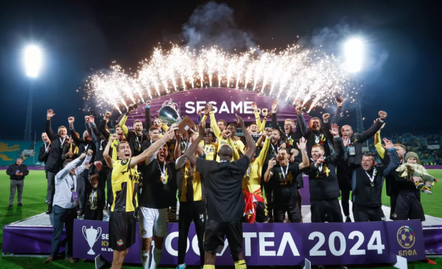 Ботев Пловдив спечели снощи Купата на България по футбол за