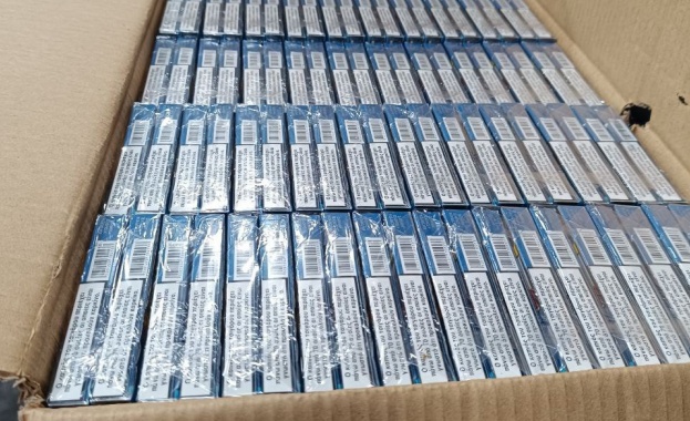 Близо 6 500 000 къса нелегални цигари укрити в метални