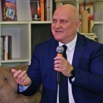 Министър Цоков даде старт на Държавните отборни първенства по шахмат за юноши и девойки