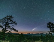 Фрагмент от комета озари небето над Испания и Португалия
