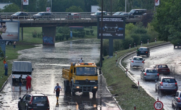 Бурята от преди няколко дни все още напомня за себе