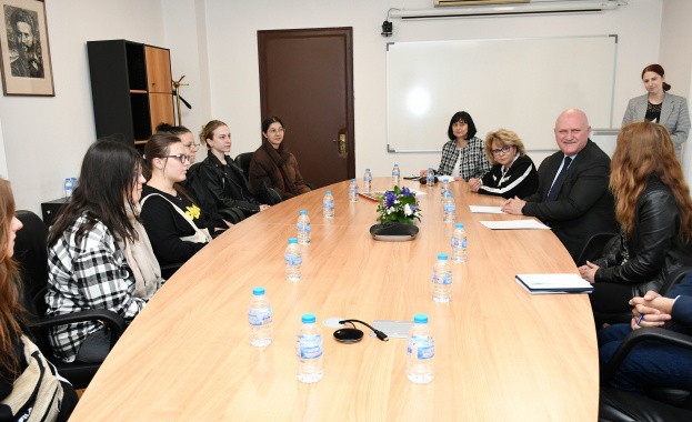 Министърът на образованието и науката проф Галин Цоков посрещна в