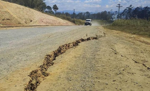 Свлачище в отдалечено село в северната част на Папуа Нова
