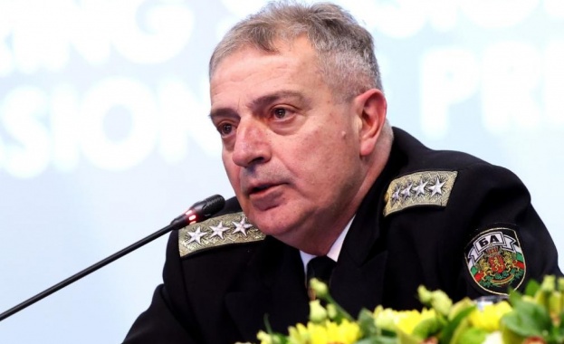 Младите хора искат да бъдат в предизвикателна среда искат присъединявайки