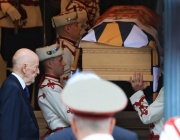 76 години по-късно: Защо чак сега тленните останки на цар Фердинанд бяха погребани в България