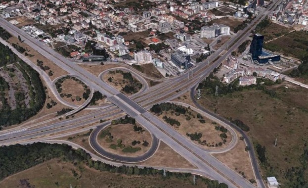 Столична община затваря за временно за движение надлеза на бул