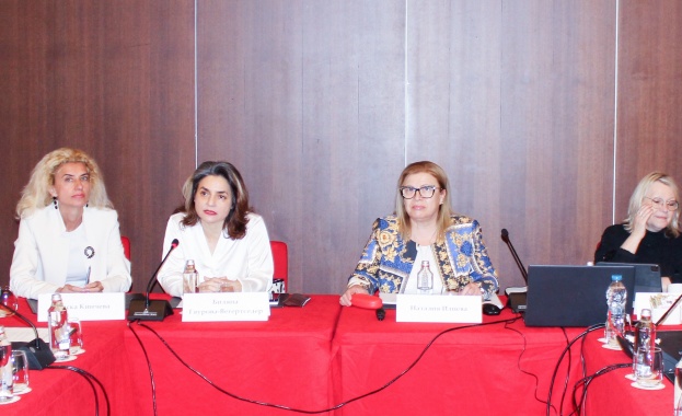 Опитът на Нидерландия в правната помощ и медиацията е много