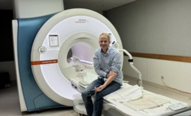 Година след като бе подложен на първото по рода си