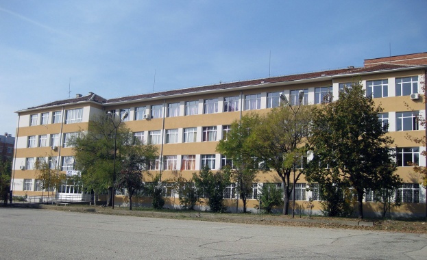 Агресия в училище Ученик удари учител в благоевградска гимназия Осмокласникът