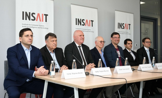 Водещи учени от водещи университети и институции като Карнеги Мелън