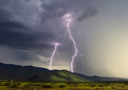 За днес дъжд, гръмотевици и сняг в планините