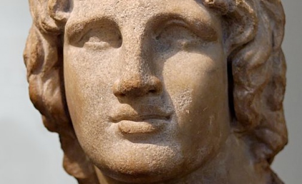 Каквото и притежание да придобием с меча си то не