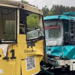 Един човек е загинал и близо 90 са ранени при сблъсък между два трамвая в руския град Кемерово (Обновена)