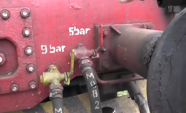 Машинист е задържан за срязаните маркучи на спирачната система на