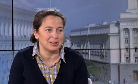 Ива Лазарова: Прозрачността във финансирането на политическите формации трябва да бъде приоритет не само в предизборни периоди, но и в цялостната им дейност