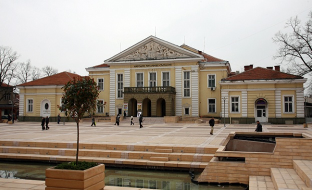 Тази вечер започват 27 ите Театрални празници Невена Коканова в Ямбол От