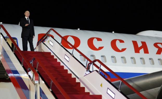 Путин пристигна на посещение във Виетнам