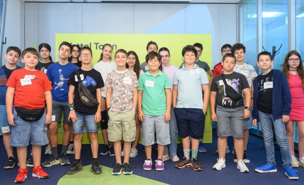 Ученици от 5-и до 12-и клас учат за роботизирани процеси и ESG в Yettel