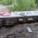 Двама загинали и 40 ранени след дерайлирането на влак в Русия