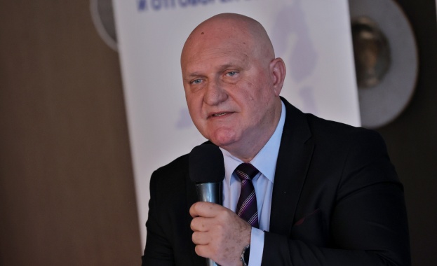 Тази есен стартира проектът Студентски практики 2 в който има