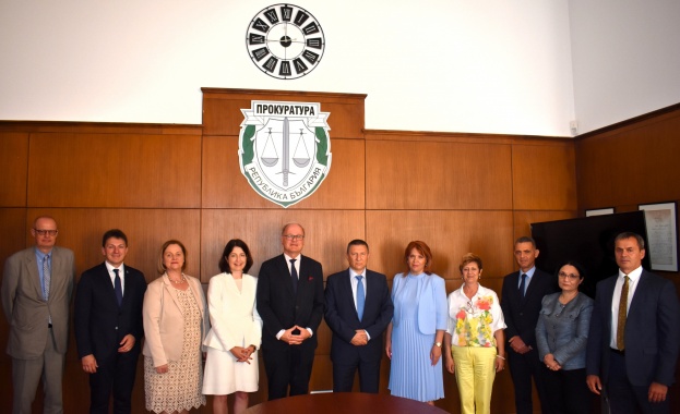 Днес 01 07 2024 г и ф главен прокурор Борислав Сарафов се срещна