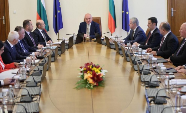 Служебният кабинет ще проведе днес първото си за 2025 г