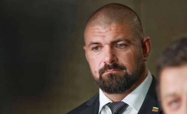 Снощи в предаването Още от деня по БНТ Дарин Георгиев