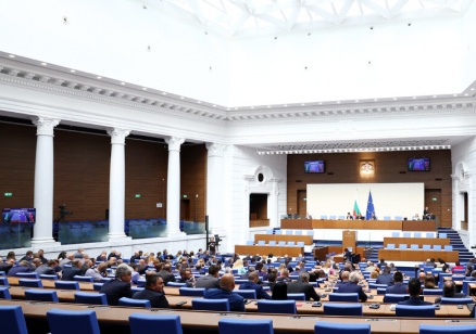 При 100% обработени протоколи: Румен Радев с безапелационна победа, пет партии влизат в 52-рото НС