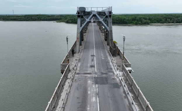Много интензивен е трафикът на леки автомобили в района на