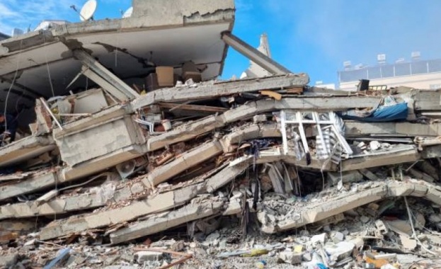 7 деца загинаха, 26 са ранени при частично срутване на училище в Индия